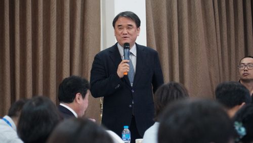 金铉哲.JPG